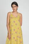 Buy_Sinjhar_Yellow Cotton V-neck Floral Print Kurta Set 