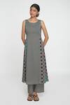 Buy_Sinjhar_Black Cotton Round Neck Printed Kurta Set _at_Aza_Fashions