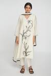 Buy_Sinjhar_White Chanderi, Cotton Embroidery V-neck Printed Kurta Set _at_Aza_Fashions