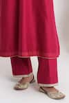 Siyona by Ankurita_Pink Chanderi, Organza Embroidery V-neck Satrangi Dhaaga Kurta Set _Online_at_Aza_Fashions