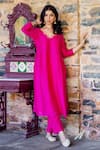 Buy_Missprint_Pink Cotton, Silk Embroidery Round Neck Rhea Radiant Chanderi Kurta Set _Online_at_Aza_Fashions