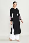 Buy_Abbaran_Black Rayon Embroidery Round Neck Long Tunic 