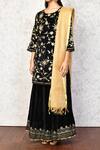 Samyukta Singhania_Black Velvet, Chanderi Embroidery Round Neck Floral Kurta Lehenga Set _at_Aza_Fashions
