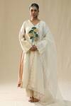 Buy_arpita sulakshana_Off White Silk, Organza Embroidery V-neck Ivory Handpainted Kurta Set _at_Aza_Fashions