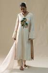 arpita sulakshana_Off White Silk, Organza Embroidery V-neck Ivory Handpainted Kurta Set _Online_at_Aza_Fashions