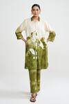 Buy_Rainas_Green Cotton, Linen Collared Verdant Charm Kurta And Pant Set _at_Aza_Fashions