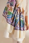 Buy_SHAZA_Ivory Pashmina Kalamkari Border Stole _Online_at_Aza_Fashions
