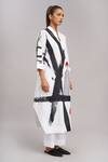 Buy_Taika By Poonam Bhagat_White Linen Round Neck Printed Embroidered Tunic And Pant Set _Online_at_Aza_Fashions