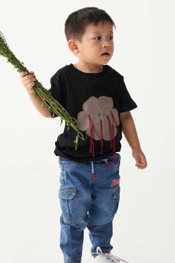 Buy_Three_Black Cotton Applique Floral T-shirt _Online_at_Aza_Fashions