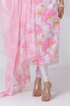 Buy_Label Priyanka Kar_Pink Crepe Embroidery V-neck Hand Kurta Set _Online_at_Aza_Fashions