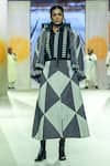 KA-Sha_Black Cotton And White Geometric Crop Top _at_Aza_Fashions