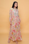 Buy_Sajeda A Lehry_Beige Georgette Beads Collared Floral Hand Embroidered Kurta Pant Set _at_Aza_Fashions