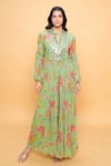 Buy_Sajeda A Lehry_Green Georgette Sequins Collared Floral Hand Embroidered Kurta Set _at_Aza_Fashions