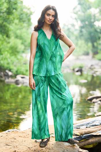 Buy_Dash And Dot_Green Polyester V-neck Leaf Printed A-line Top And Straight-fit Pant Set _at_Aza_Fashions