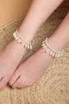 Buy_Dugran By Dugristyle_Cream Pearls, Stones Ivory Gold-plated Anklet _Online_at_Aza_Fashions