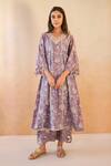 Buy_Nero India_Mauve Cotton Embroidery, Cut Work V-neck Chintz Kurta And Pants _at_Aza_Fashions