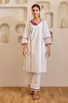 Buy_Nero India_White Handloom Cotton Embroidery V-neck Red Rose Khaadi Kurta Set _at_Aza_Fashions