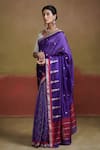 Buy_Dressfolk_Purple Silk Embroidery V-neck Padded Handloom Saree Set _at_Aza_Fashions
