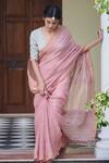 Buy_Dressfolk_Pink Handloom Cotton V-neck Linen Dust Rose Saree And Blouse _at_Aza_Fashions
