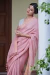 Buy_Dressfolk_Pink Handloom Cotton V-neck Linen Dust Rose Saree And Blouse 