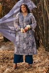 Buy_Mamicha_Blue Chiffon Beads, Embroidery Split V-neck Midnight Floral Kurta Set _at_Aza_Fashions