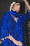 Label Earthen_Blue Silk, Organza Embroidery V-neck Electric Raat Ki Raani Kurta Set _Online