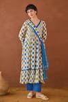 Shop_Taro_Multi Color Cotton V-neck Cloudburst Plaid Kurta Set _Online_at_Aza_Fashions