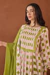 Buy_Taro_Multi Color Cotton Embroidery Round Neck Rosewood Plaid Kurta Set 