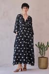 Buy_Taro_Black Chanderi Silk V-neck Daisy Drift Hand-block Print Kaftan Dress 