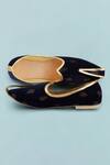 Buy_Arihant Rai Sinha_Blue Paisley Print Velvet Juttis _at_Aza_Fashions