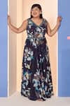 Buy_Mamicha_Black Georgette Embroidery V-neck Floral Print Gown 