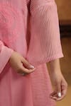 Anshu Wadhwa_Pink Chanderi, Organza Embroidery V-neck Kurta And Dupatta Set _Online