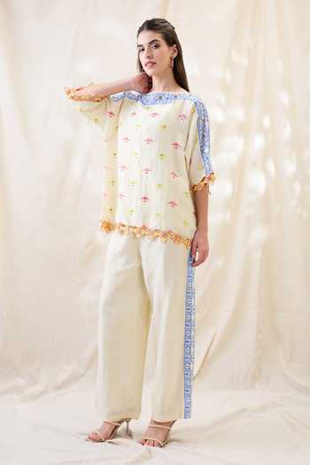 Buy_Soup By Sougat Paul_Beige Linen Embroidery, Lace Round Neck Kitchra Appliqued Kimono Co-ord Set _Online_at_Aza_Fashions