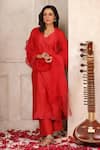 Shop_Anshu Wadhwa_Red Chanderi, Organza Embroidery V-neck Kurta Set With Dupatta 