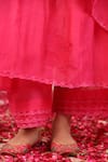 Buy_Anshu Wadhwa_Pink Chanderi Embroidery Round Neck Kurta Pant Set _Online_at_Aza_Fashions