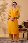 Anshu Wadhwa_Yellow Chanderi, Organza Embroidery V-neck Kurta Set _Online_at_Aza_Fashions