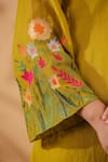 Buy_Anshu Wadhwa_Green Chanderi, Organza Embroidery V-neck Kurta Set _Online