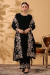 Buy_Anshu Wadhwa_Black Velvet Embroidery Round Neck Kurta Set _at_Aza_Fashions