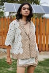 Buy_She'll_Tan Lace V-neck Cotton Twill Shirt And Skorts Set 