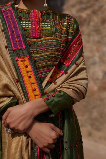 Buy_Medha_Green Chinon, Silk Embroidery, Beads Round Neck Handwoven Chiniya Anarkali Set 
