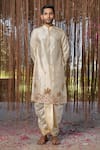 Buy_Hilo Design_Cream Embroidery Kanjivaram Set _at_Aza_Fashions