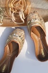 Buy_Kurrbat_Gold Sunheri Designer Juttis _at_Aza_Fashions