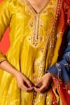 Buy_Yuvraani Jaipur_Yellow Silk, Crepe, Organza Embroidery V-neck Designer Kurta Set With Dupatta 