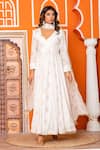 Buy_Yuvraani Jaipur_Ivory Muslin, Shantoon, Chinon, Chiffon Embroidery V-neck Anarkali Set 