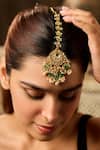 Buy_Paisley Pop_Green Kundan Maangtikka With Mint Accents _at_Aza_Fashions