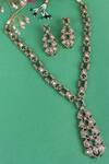Buy_Queens Jewels_Green Emerald Kundan Necklace And Earring Set 