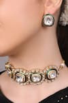 Queens Jewels_Green Stones Heritage Uncut Polki Kundan Choker Set _at_Aza_Fashions