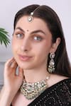 Buy_Queens Jewels_Green Stones, Beads Emerald Royale Bridal Kundan Set _at_Aza_Fashions