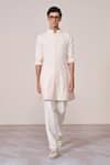 Buy_S&N By Shantnu Nikhil_Off White Embroidery Contemporary Kurta _at_Aza_Fashions