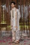 Hilo Design_Cream Silk Embroidery Kanjivaram Machine Set _Online_at_Aza_Fashions